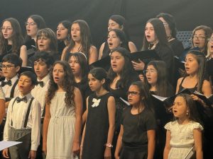 personas coro navidad